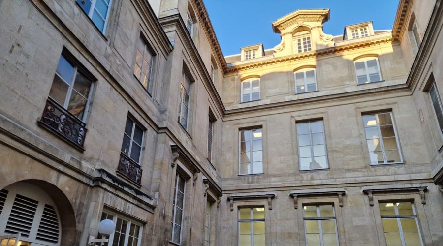 Cour intérieure du 56 de la rue des Saints-Pères